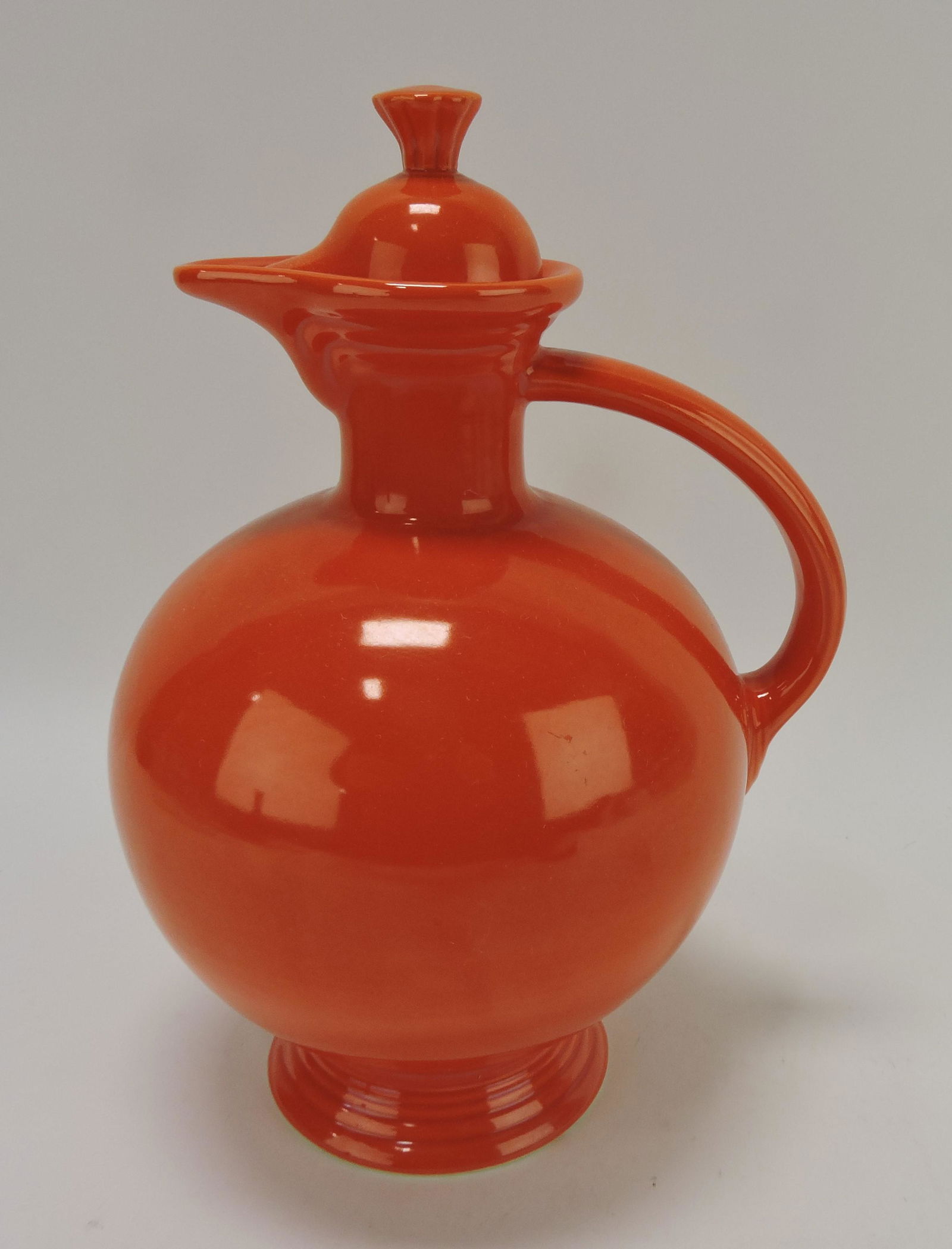 Fiesta carafe, red, part of cork missing (1 of 1)