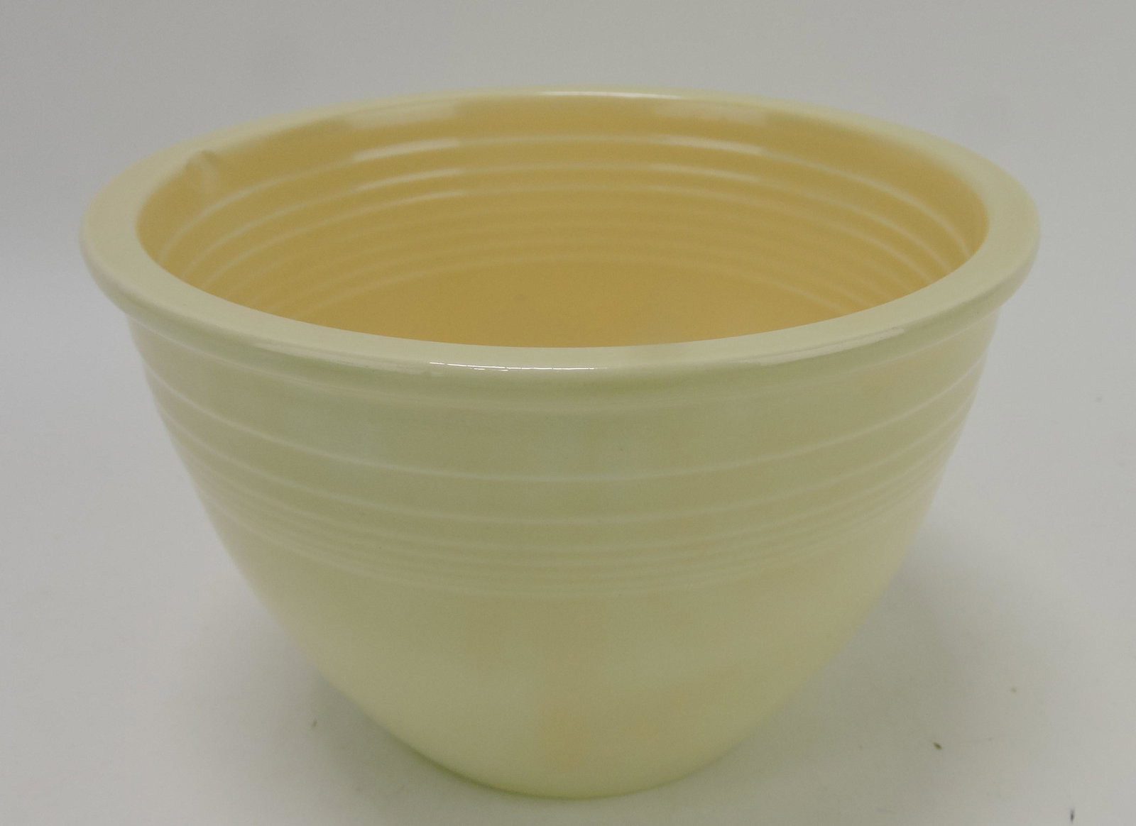 Fiesta #3 mixing bowl, ivory: .