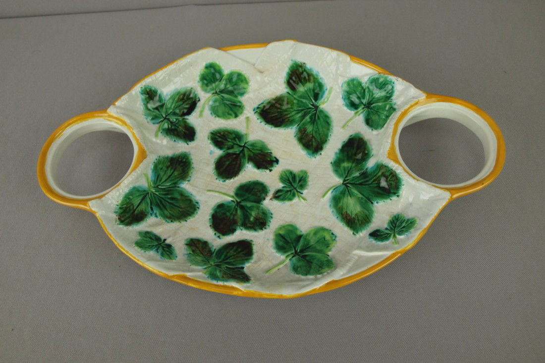 GEORGE JONES napkin strawberry serving tray without: GEORGE JONES napkin strawberry serving tray without cream and sugar, 14 1/2"