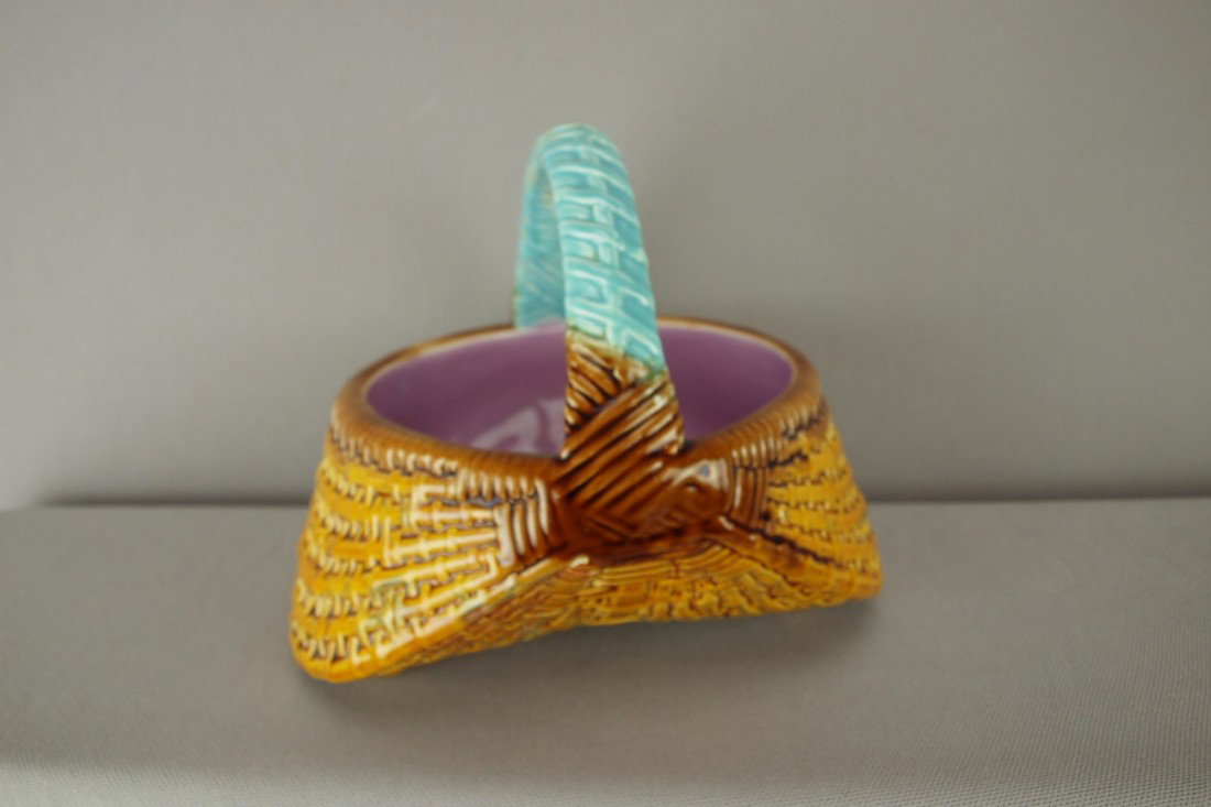 Majolica basket with unusual form, 6 1/2"h : Majolica basket with unusual form, 6 1/2"h