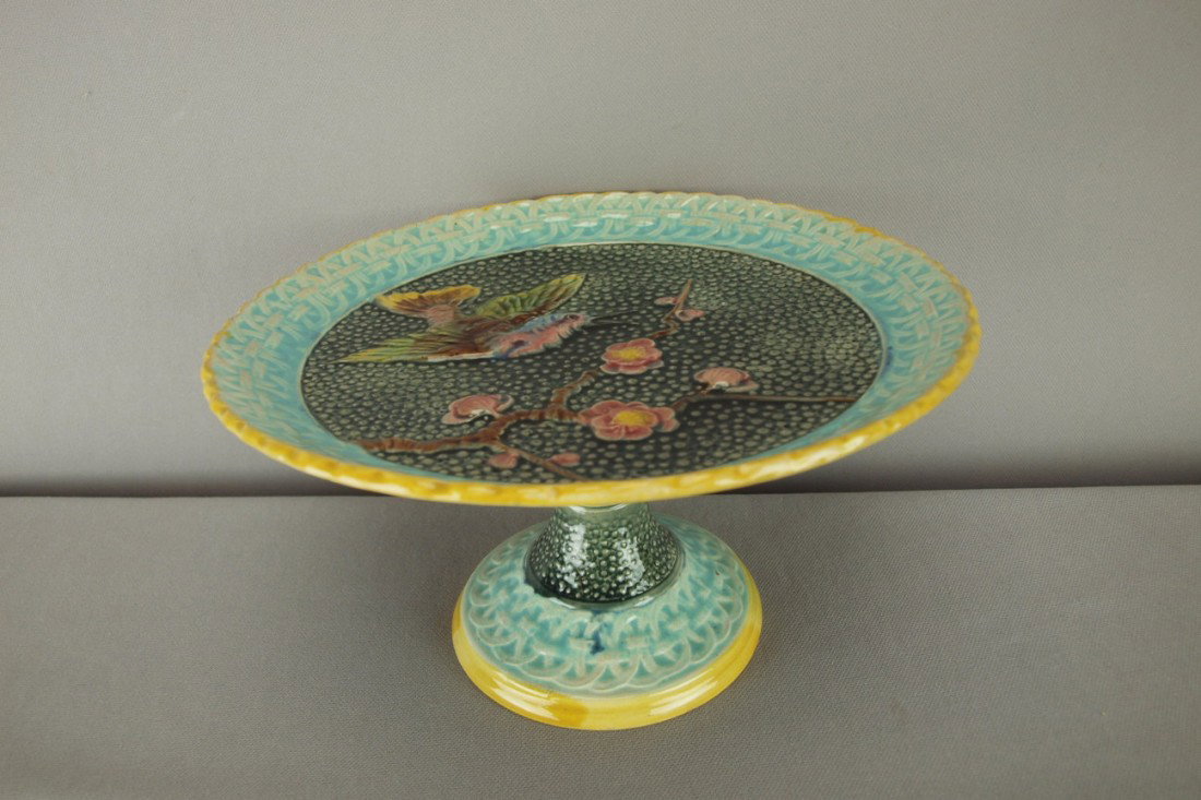 Bird and branch majolica cake stand, 9"d, 5"h : Bird and branch majolica cake stand, 9"d, 5"h