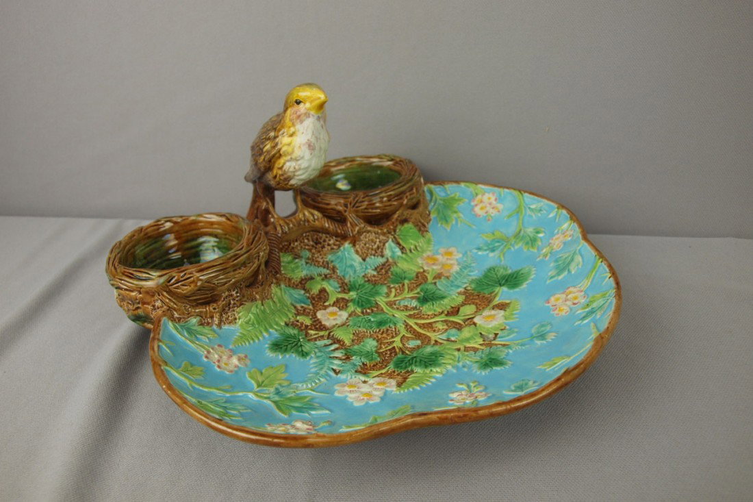 GEORGE JONES bird and bird's nest strawberry serve: GEORGE JONES bird and bird's nest strawberry server, bird professionally reattached, 10 3/4"w