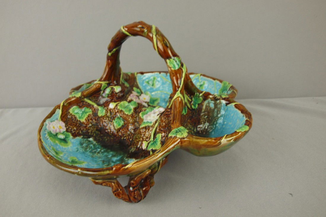 GEORGE JONES majolica 4 part strawberry basket ser: GEORGE JONES majolica 4 part strawberry basket server with vine feet and handle, 11 1/2", minor hairline to rim