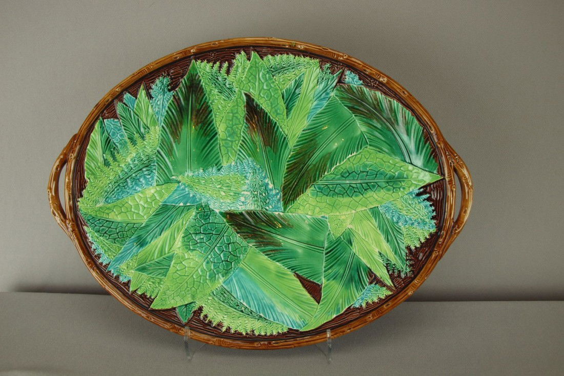 GEORGE JONES leaves and ferns tray with vine handl: GEORGE JONES leaves and ferns tray with vine handles, great color, minor surface wear, 14 1/2"