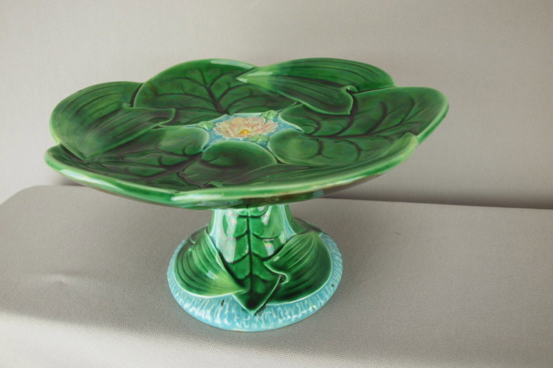GEORGE JONES water lily compote, great color and d: GEORGE JONES water lily compote, great color and detail, 9"d, 5"h