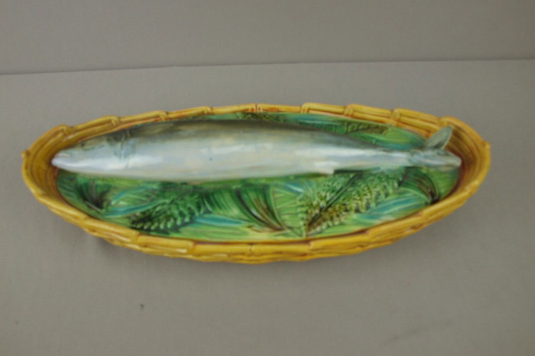 GEORGE JONES mackerel fish on bed of leaves basket: GEORGE JONES mackerel fish on bed of leaves basket tureen, 15 1/2"l, professional rim repair to basket
