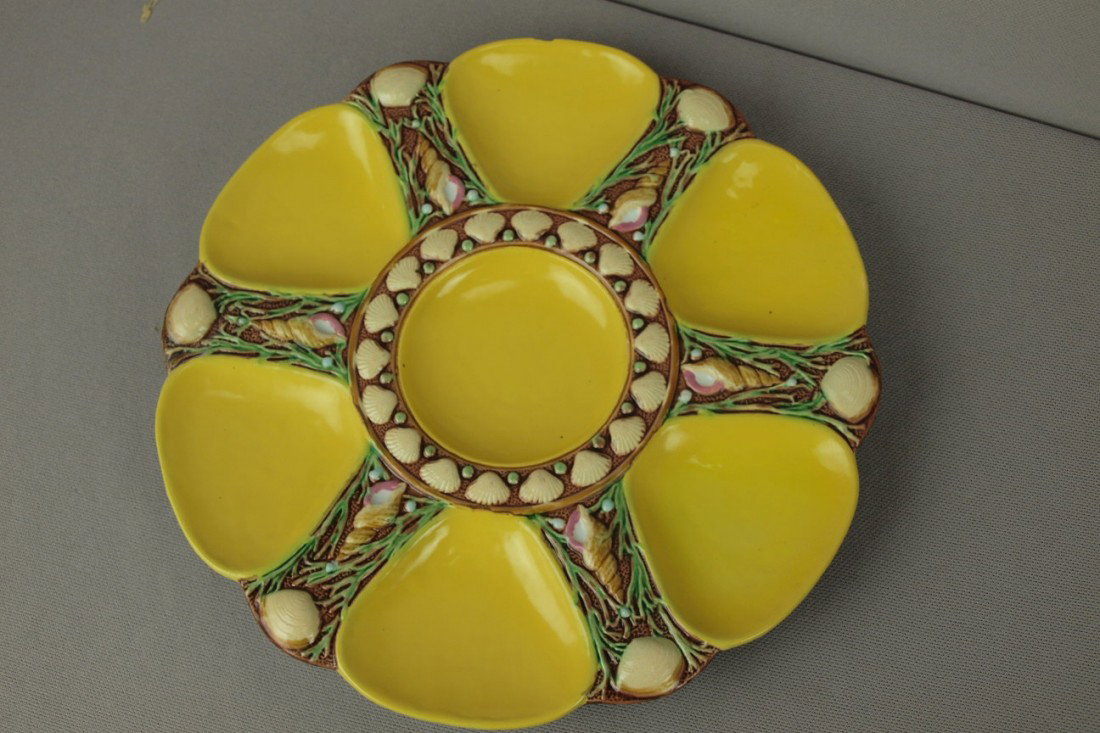MINTON yellow 6 well oyster plates, shape no. 1323: MINTON yellow 6 well oyster plates, shape no. 1323, professional rim repair, 9 1/4"