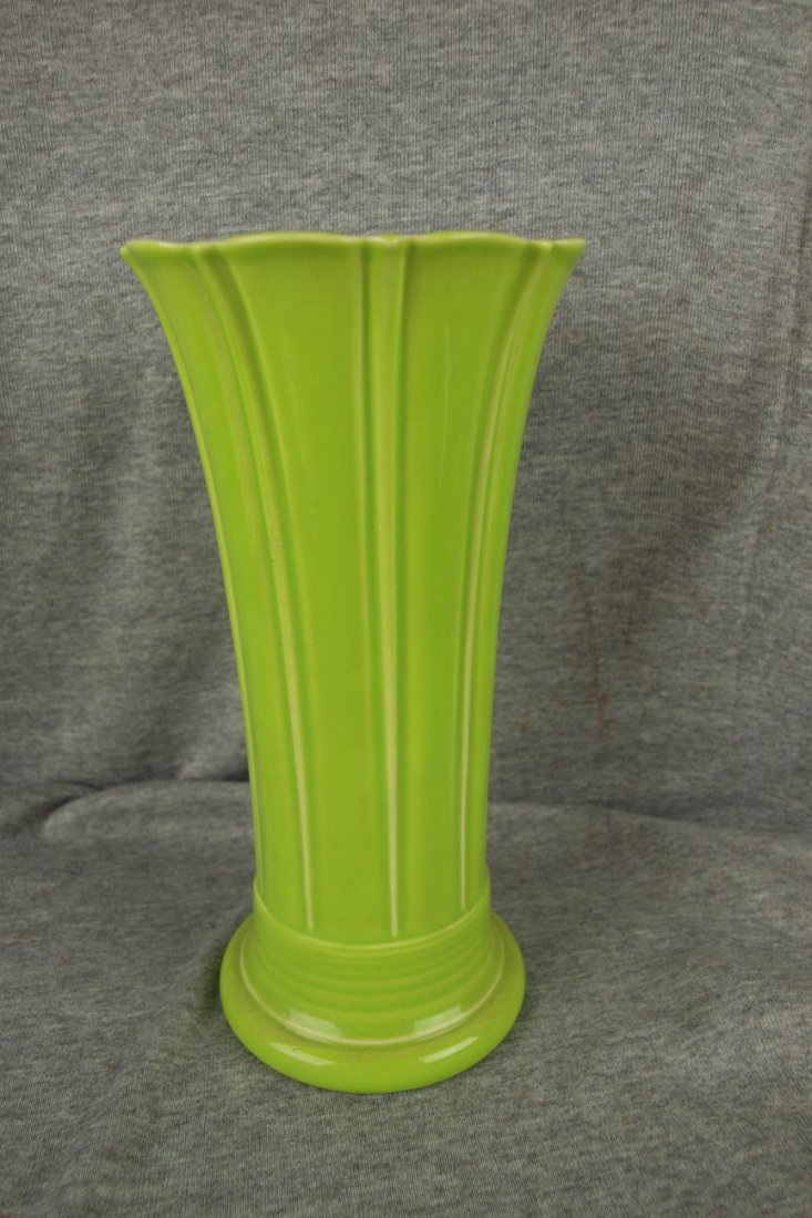 Fiesta Chartreuse medium vase: Fiesta Chartreuse medium vase