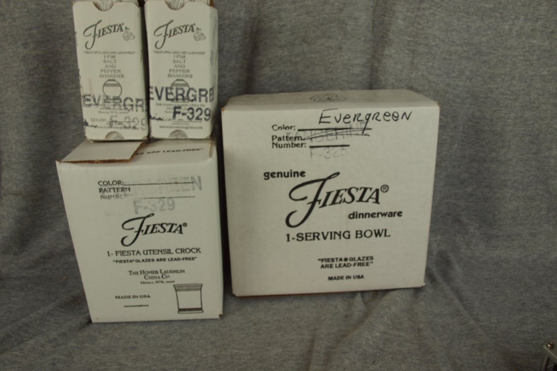 Fiesta Post 86 Evergreen lot of 4 NIB pieces - 2 p: Fiesta Post 86 Evergreen lot of 4 NIB pieces - 2 pair salt/pepper, utensil crock and serving bowl