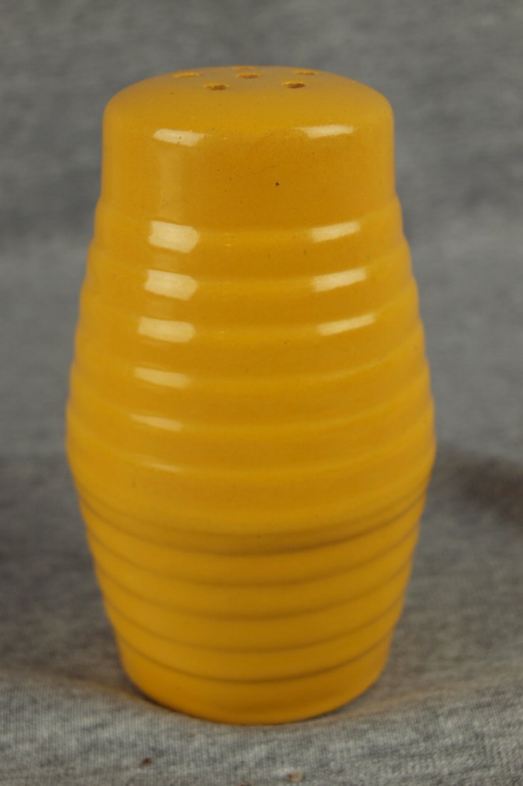Bauer Pottery Ringware rare yellow sugar shaker: Bauer Pottery Ringware rare yellow sugar shaker