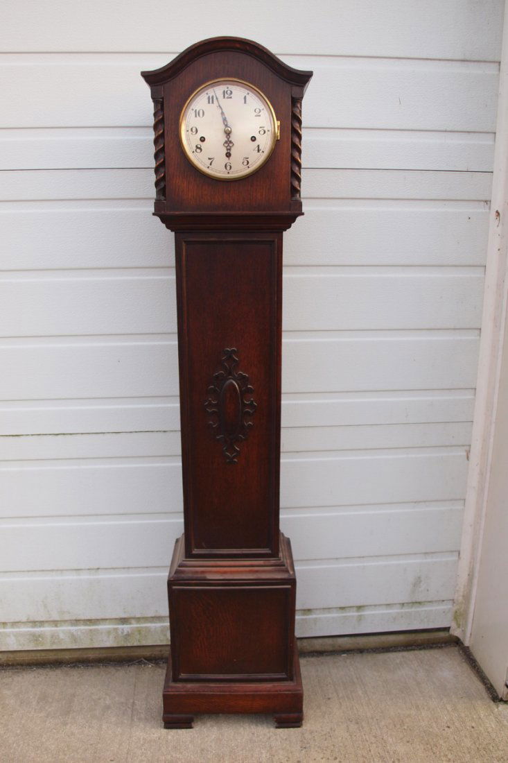 German oak grandmother's clock, 58"h: German oak grandmother's clock, 58"h