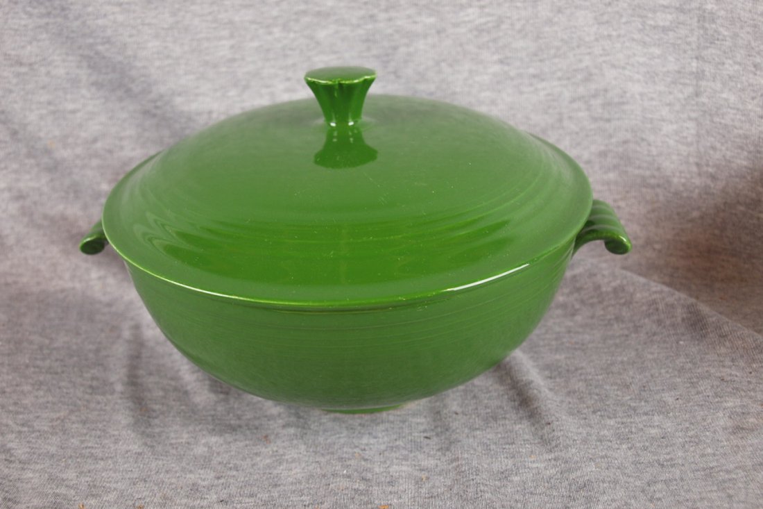 Fiesta forest green casserole, chip to tab handle: Fiesta forest green casserole, chip to tab handlee and nick to finial