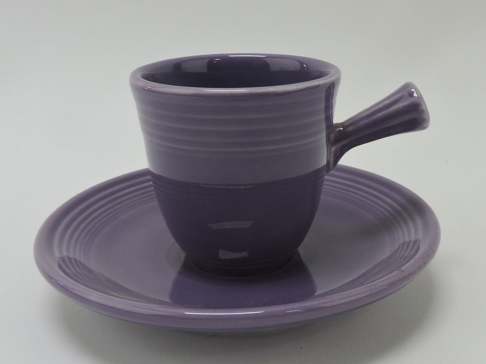 Fiesta Post 86 AD cup & saucer, lilac (1 of 1)