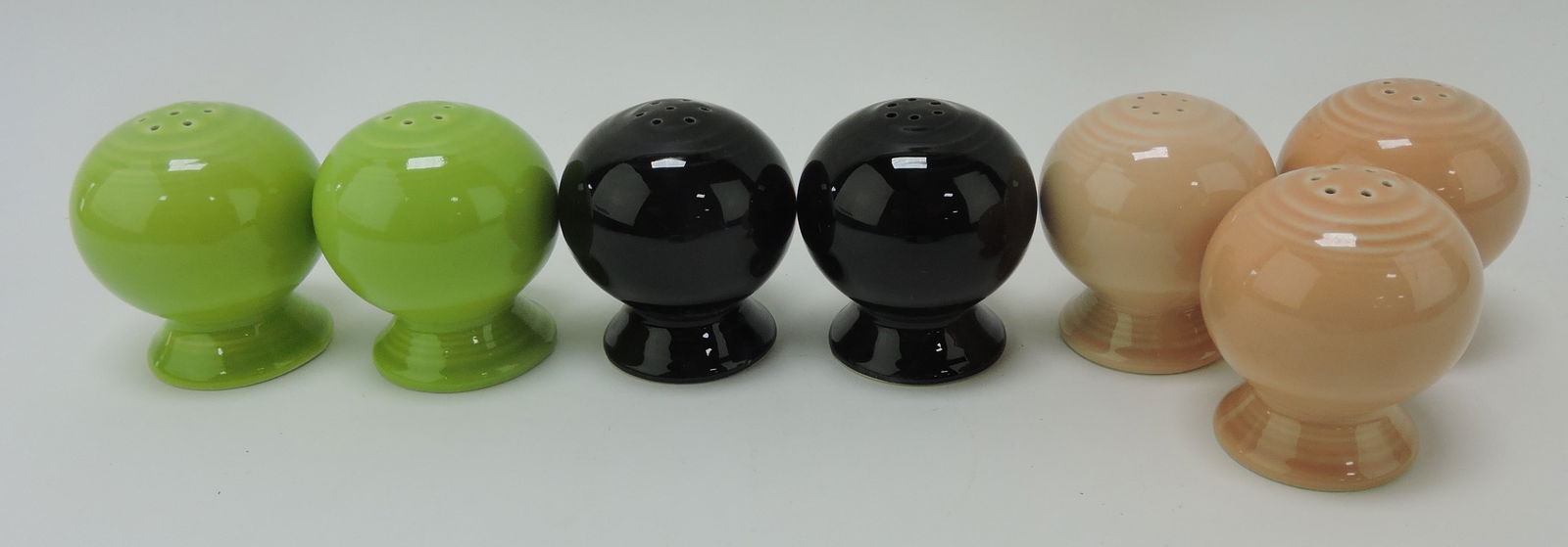 Fiesta Post 86 shaker group, 3 pair, (1 of 1)