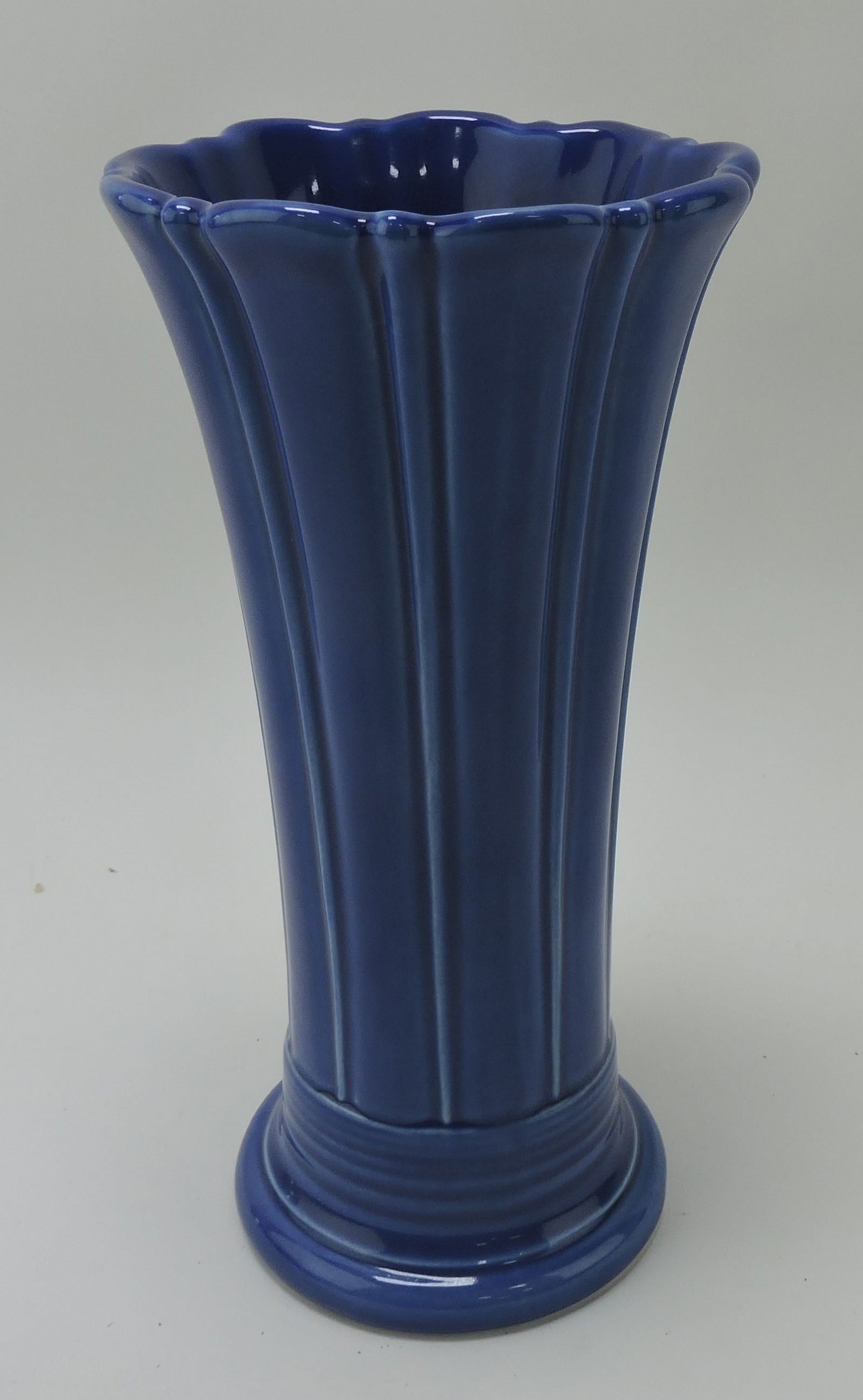 Fiesta Post 86 sapphire medium vase (1 of 1)