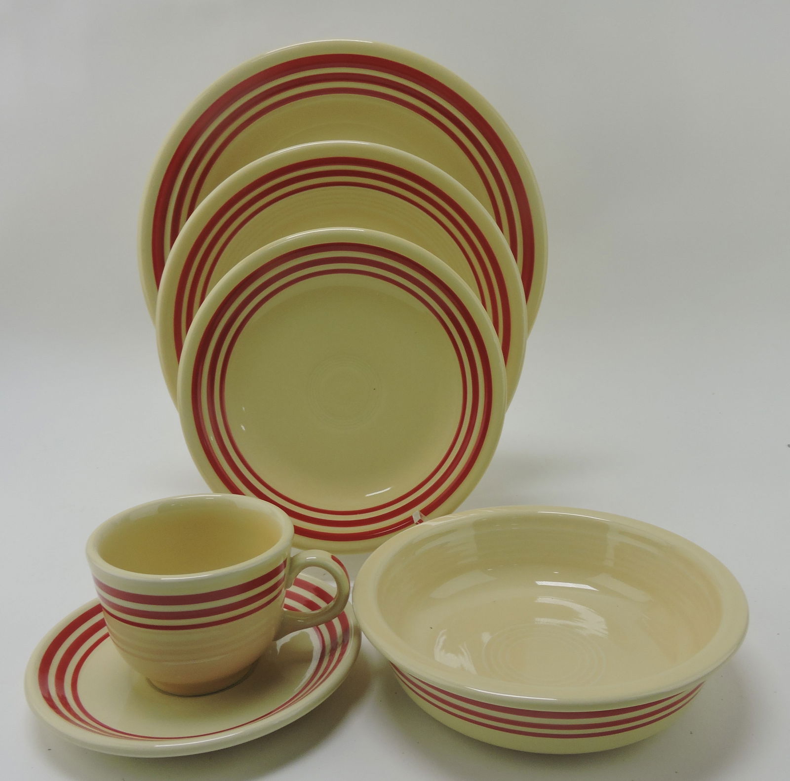 Fiesta Post 86 red stripe 6 pc place (1 of 1)