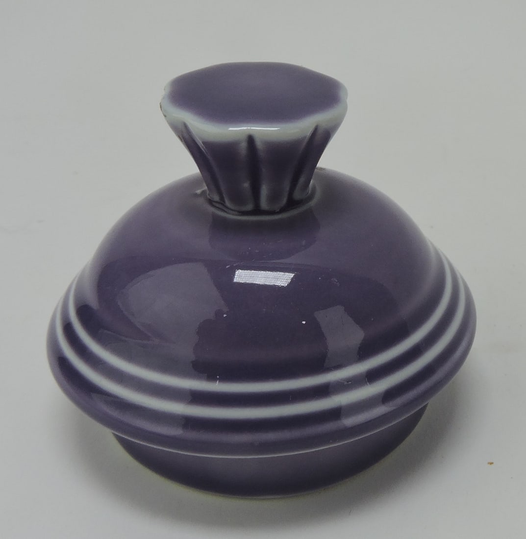 Fiesta Post 86 lilac coffee server lid (1 of 1)