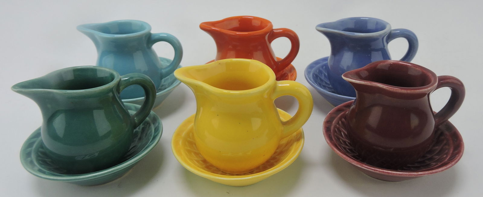 Harlequin individual creamer and: nut cup group, 6 different colors