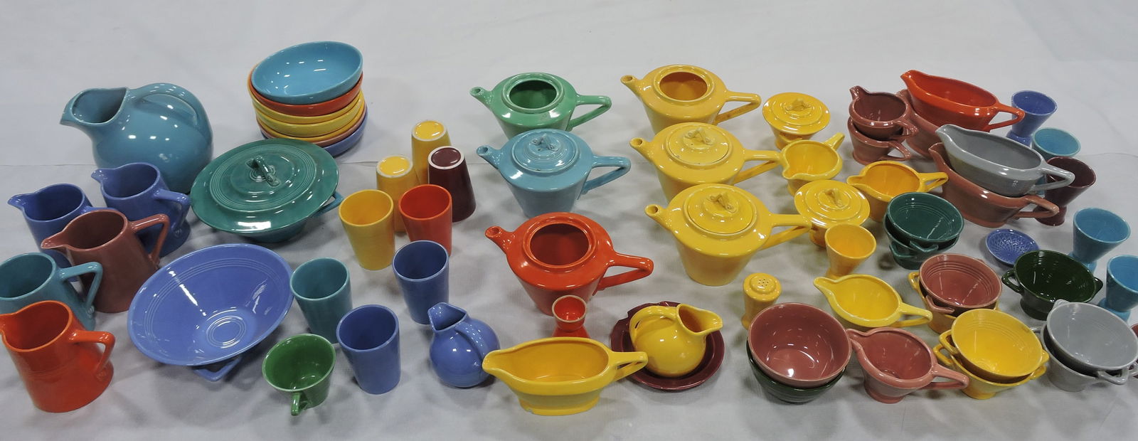 Harlequin lot of 68 pcs, various condition: .