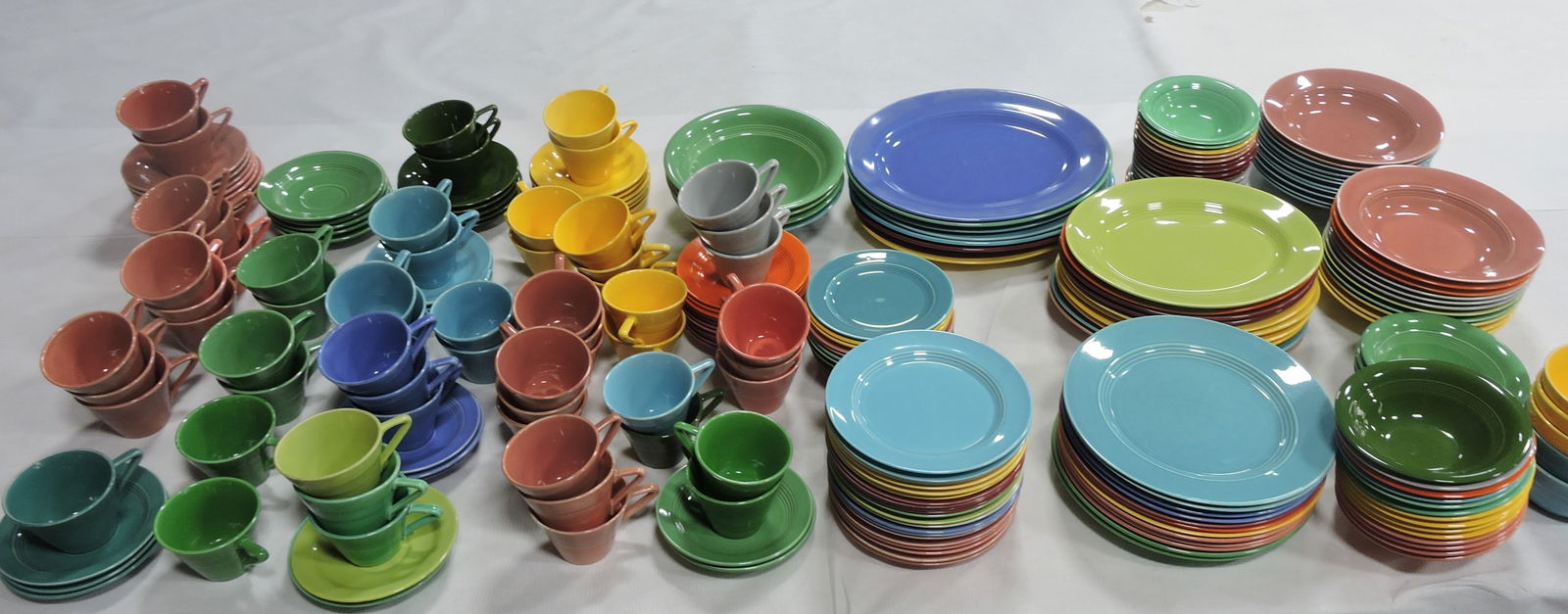 Harlequin lot of 239 pcs, various condition (1 of 3)