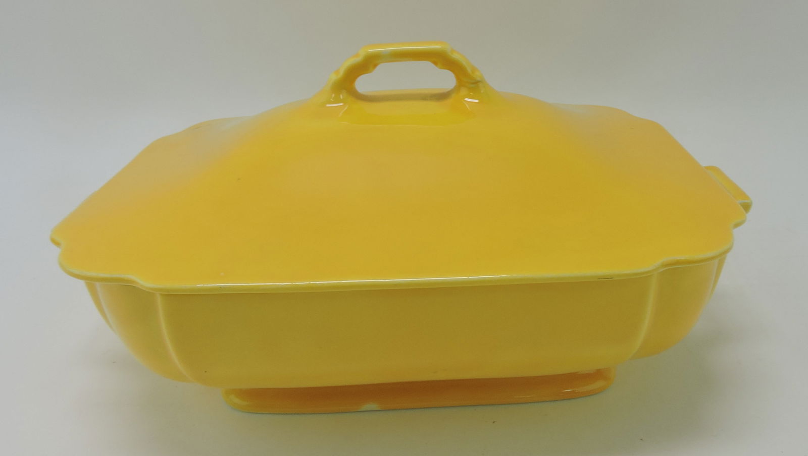Riviera Century casserole, yellow: .