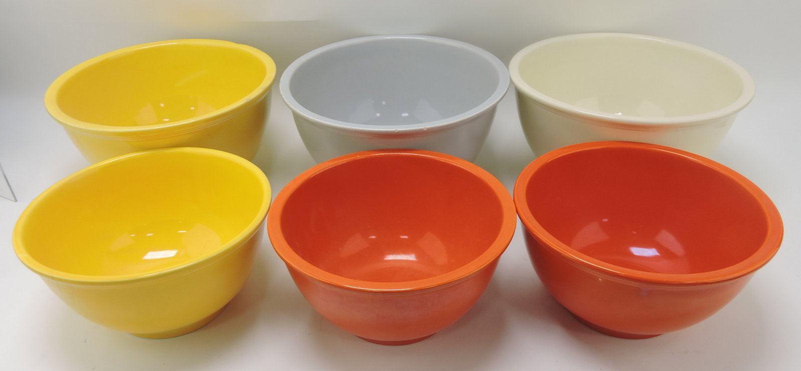 Kitchen Kraft mixing bowl group:: 3 large, 3 medium, nicks, chips, hairline