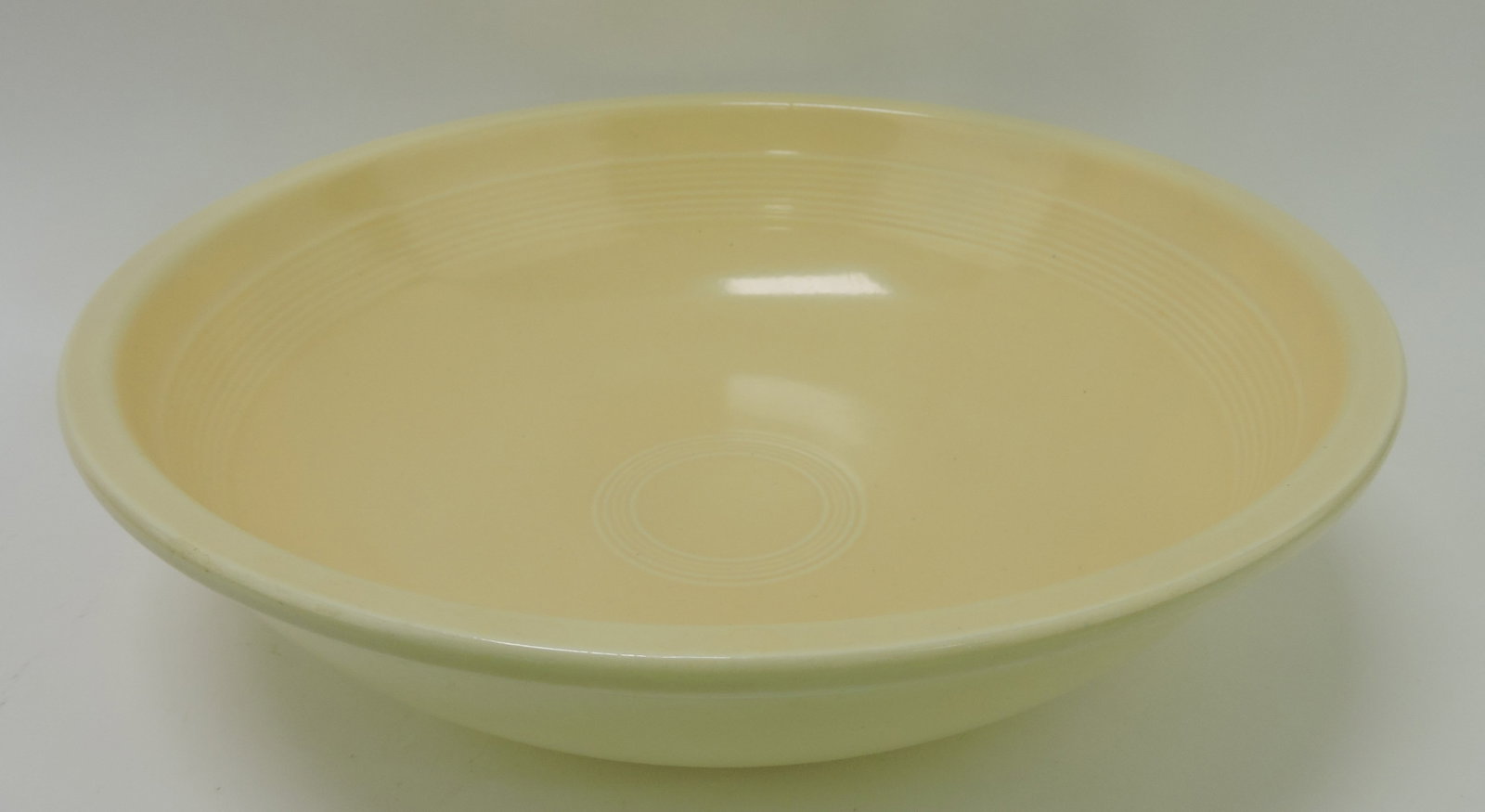 Fiesta 11 3/4" fruit bowl, ivory: .