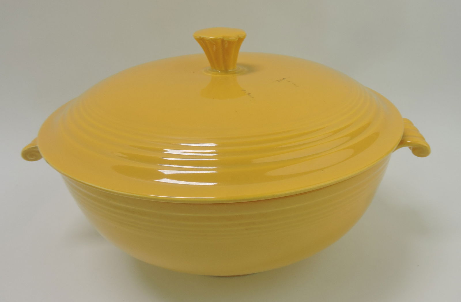 Fiesta casserole, yellow (1 of 1)