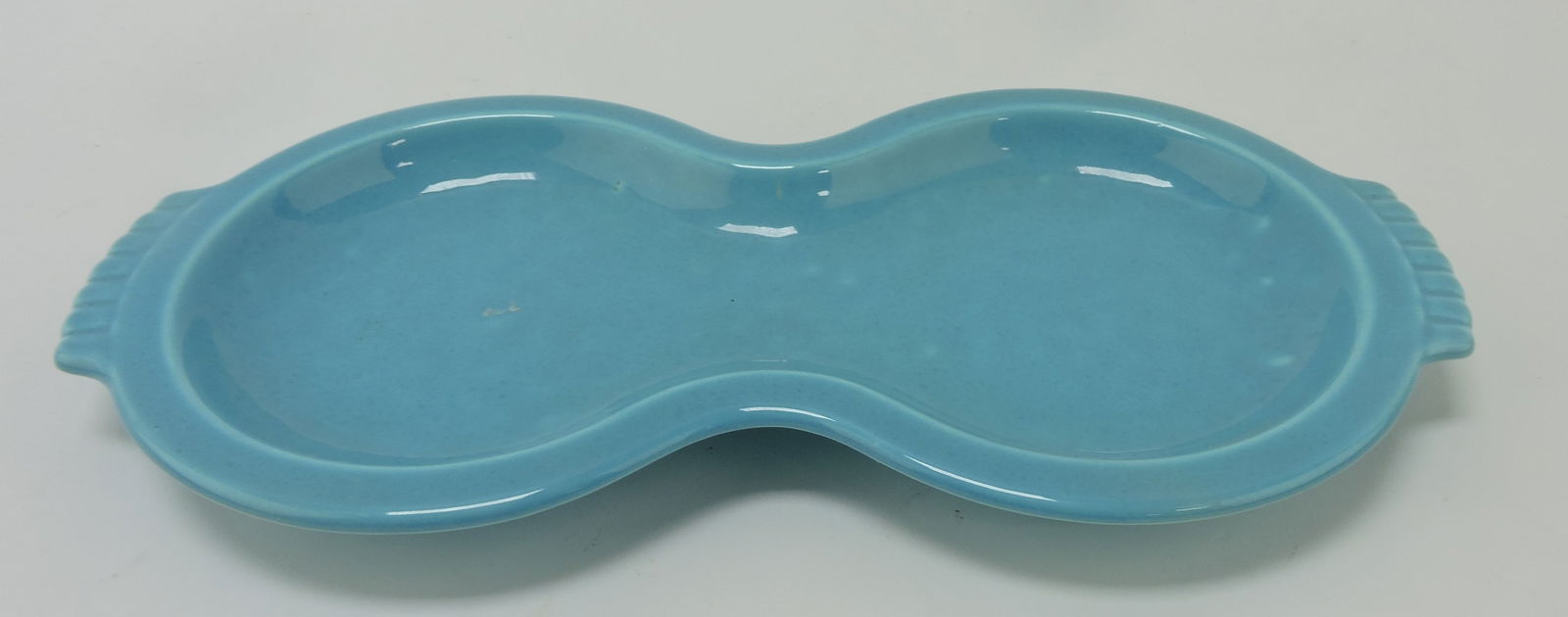 Fiesta figure 8 tray, turquoise (1 of 1)