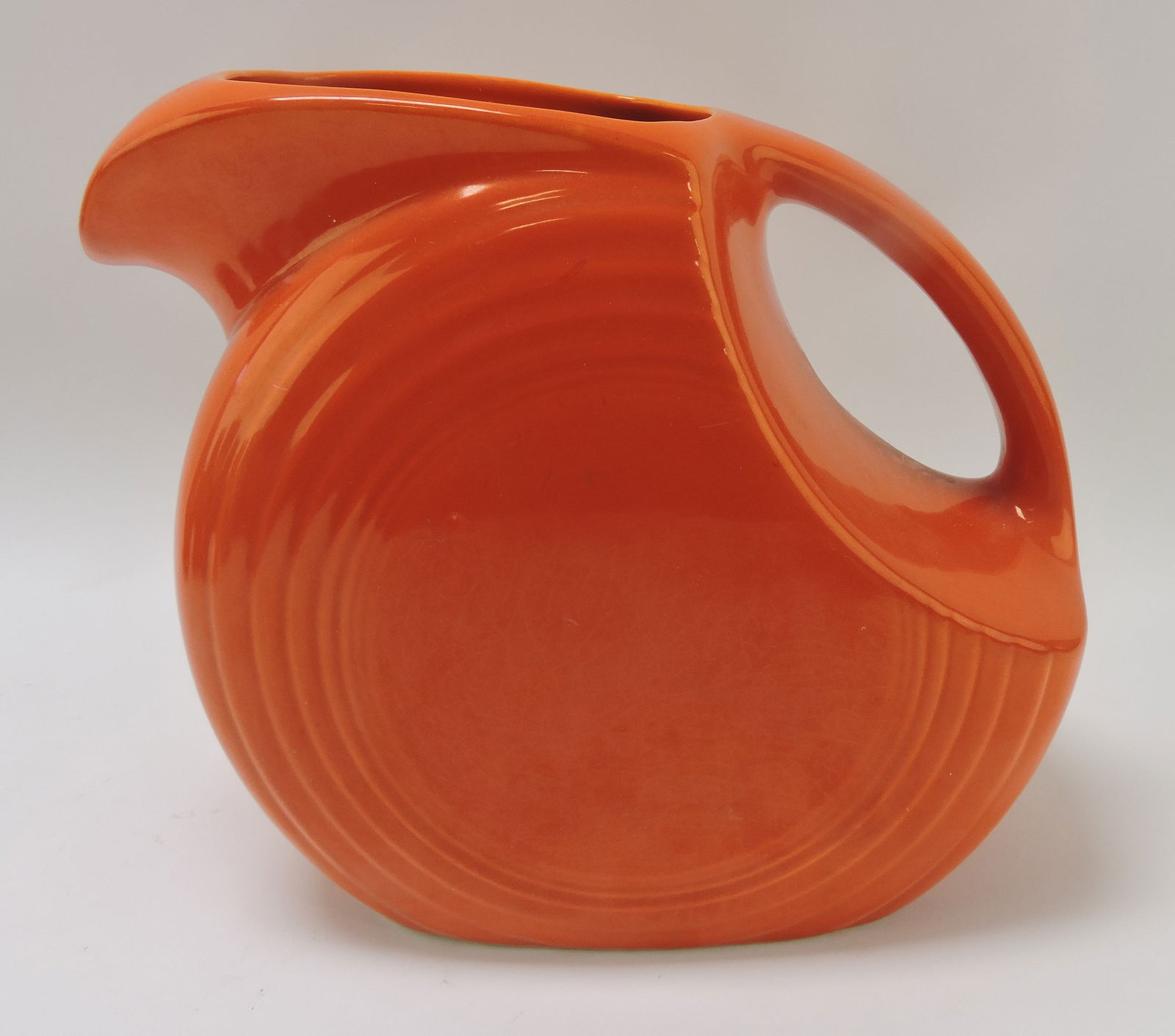 Fiesta disc water pitcher, red (1 of 1)