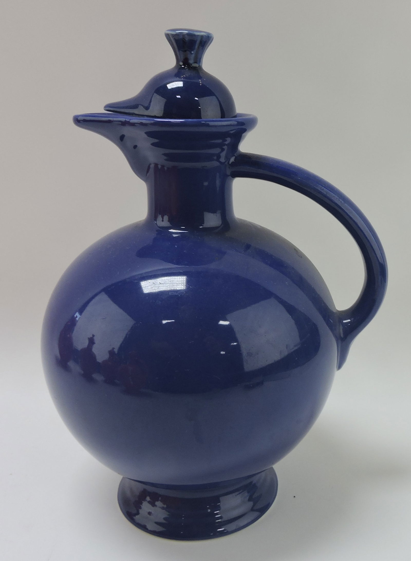 Fiesta carafe, cobalt (1 of 1)