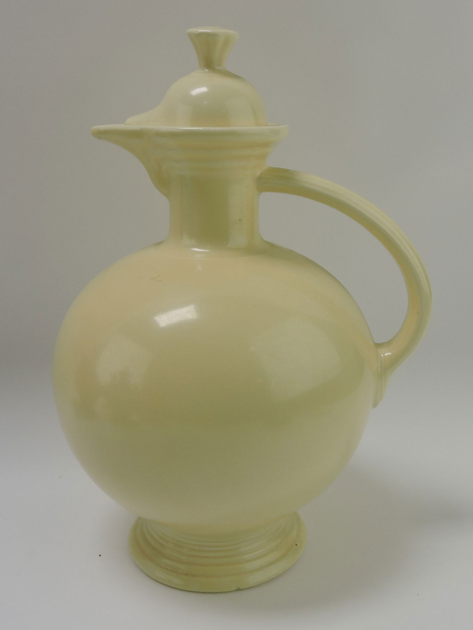 Fiesta carafe, ivory (1 of 1)