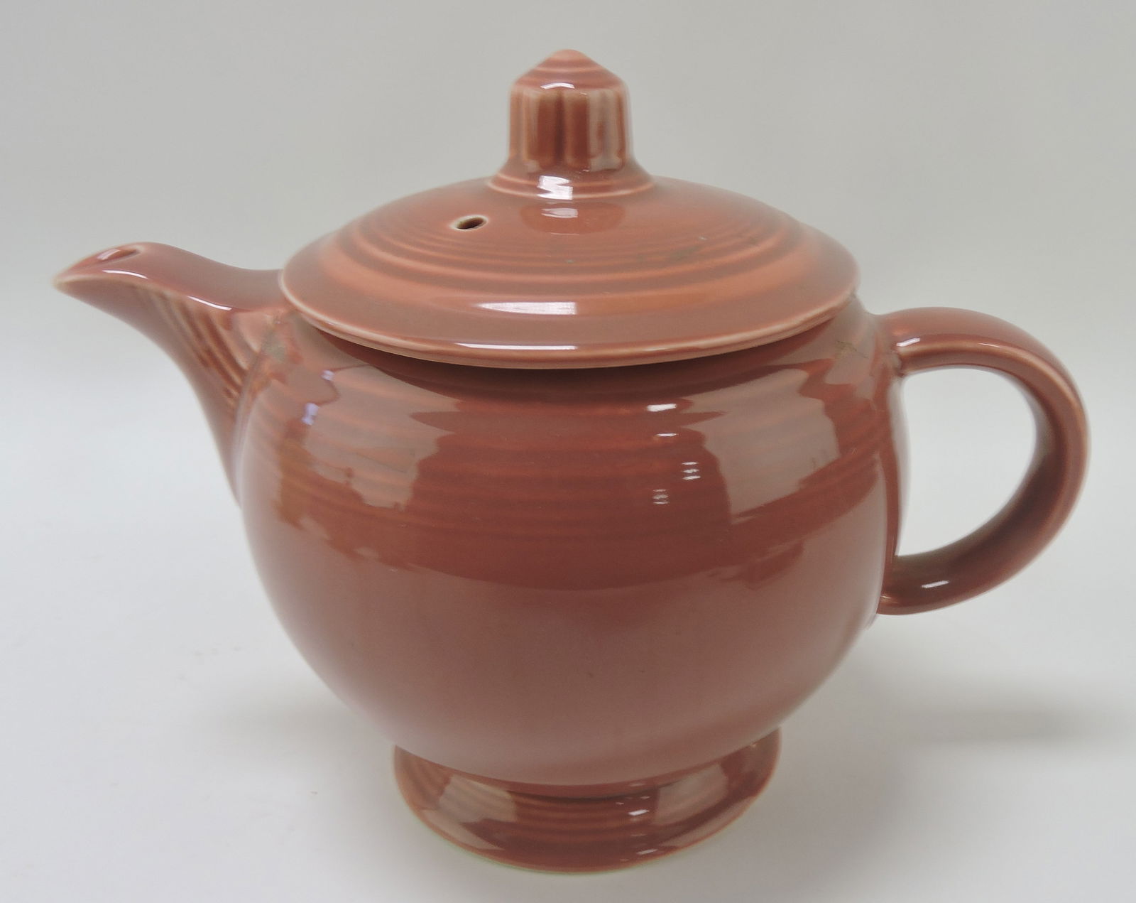 Fiesta medium teapot, rose (1 of 1)