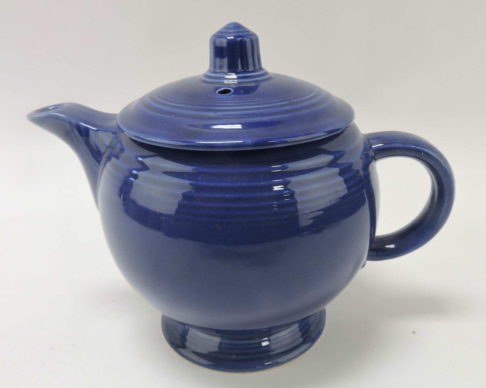 Fiesta medium teapot, cobalt (1 of 1)
