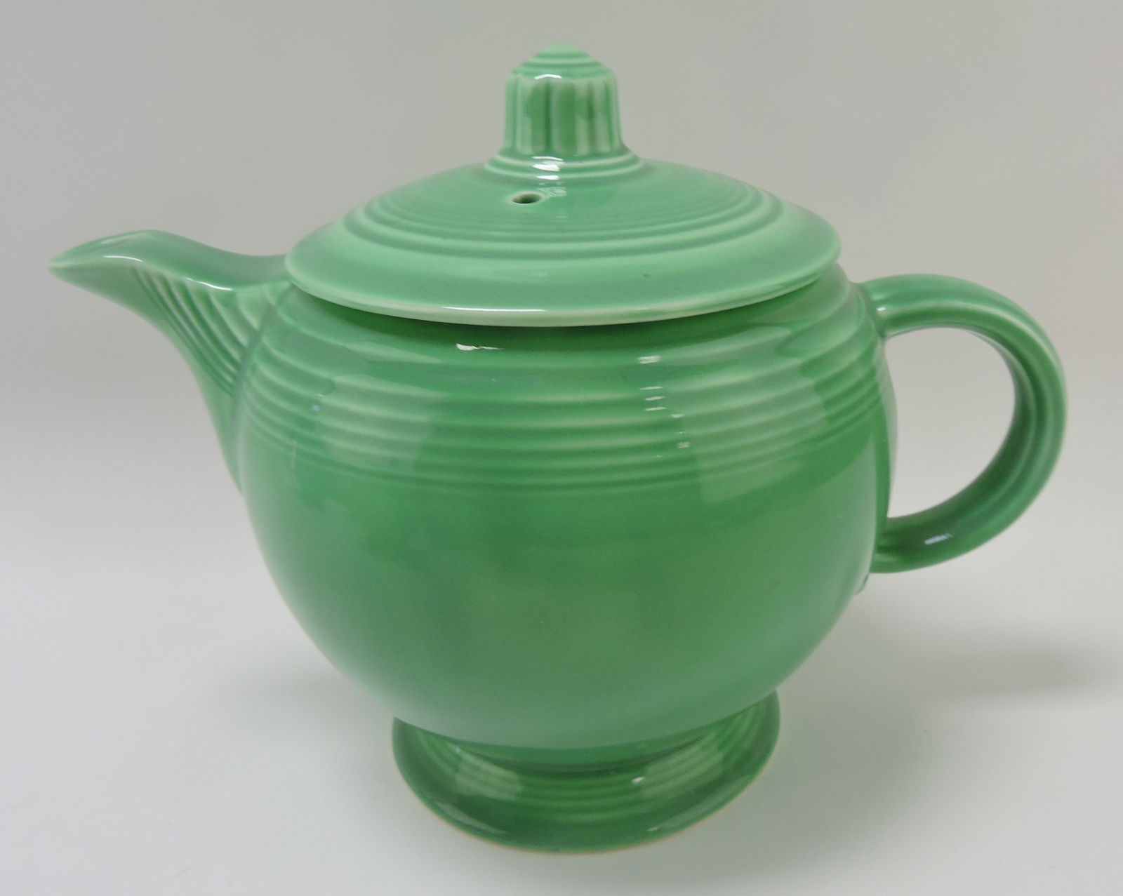 Fiesta medium teapot, green (1 of 1)