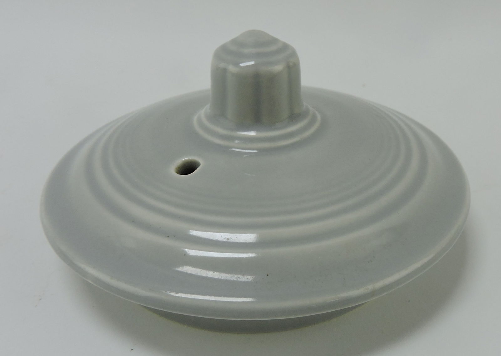 Fiesta medium teapot lid, gray (1 of 1)