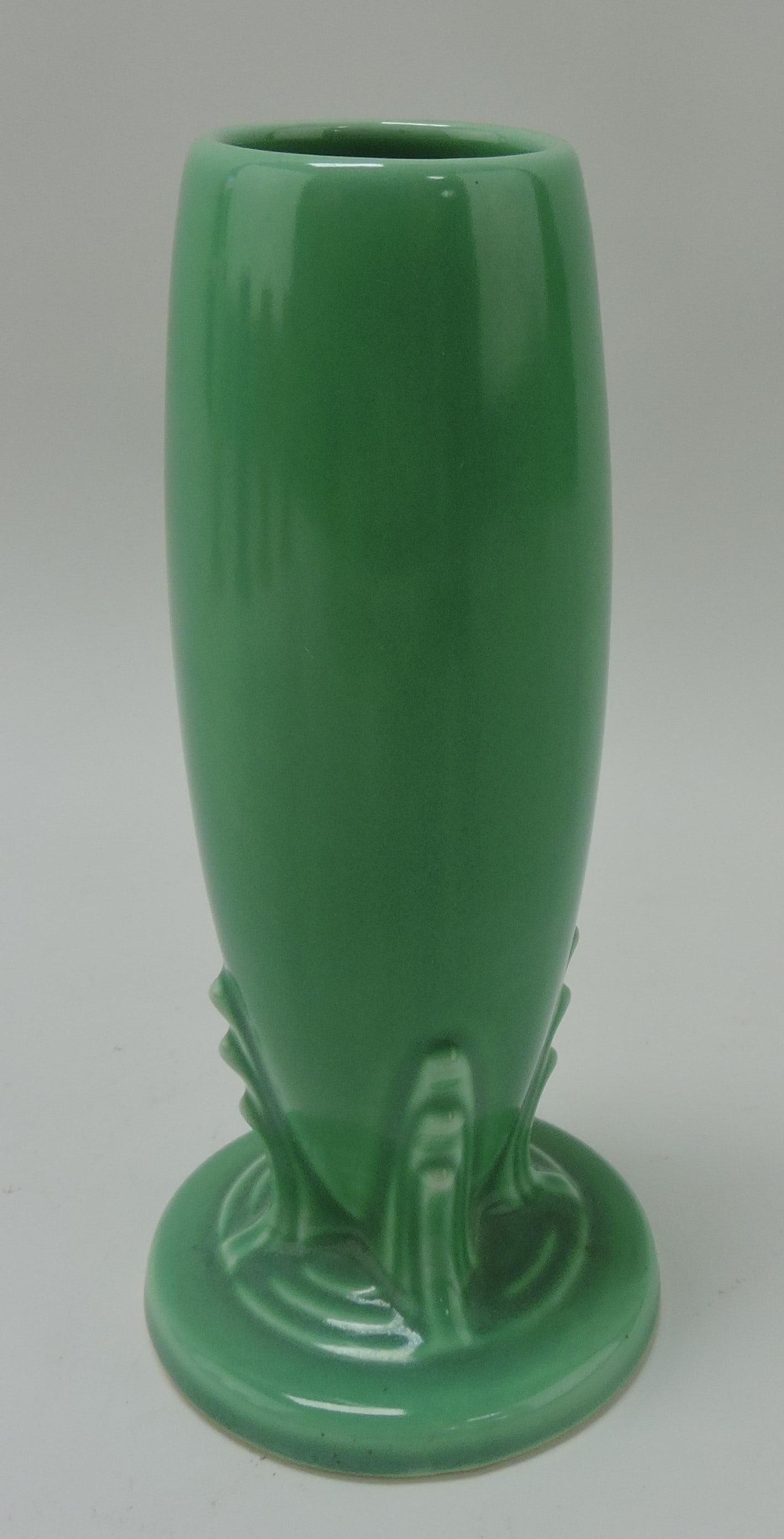Fiesta bud vase, green (1 of 1)