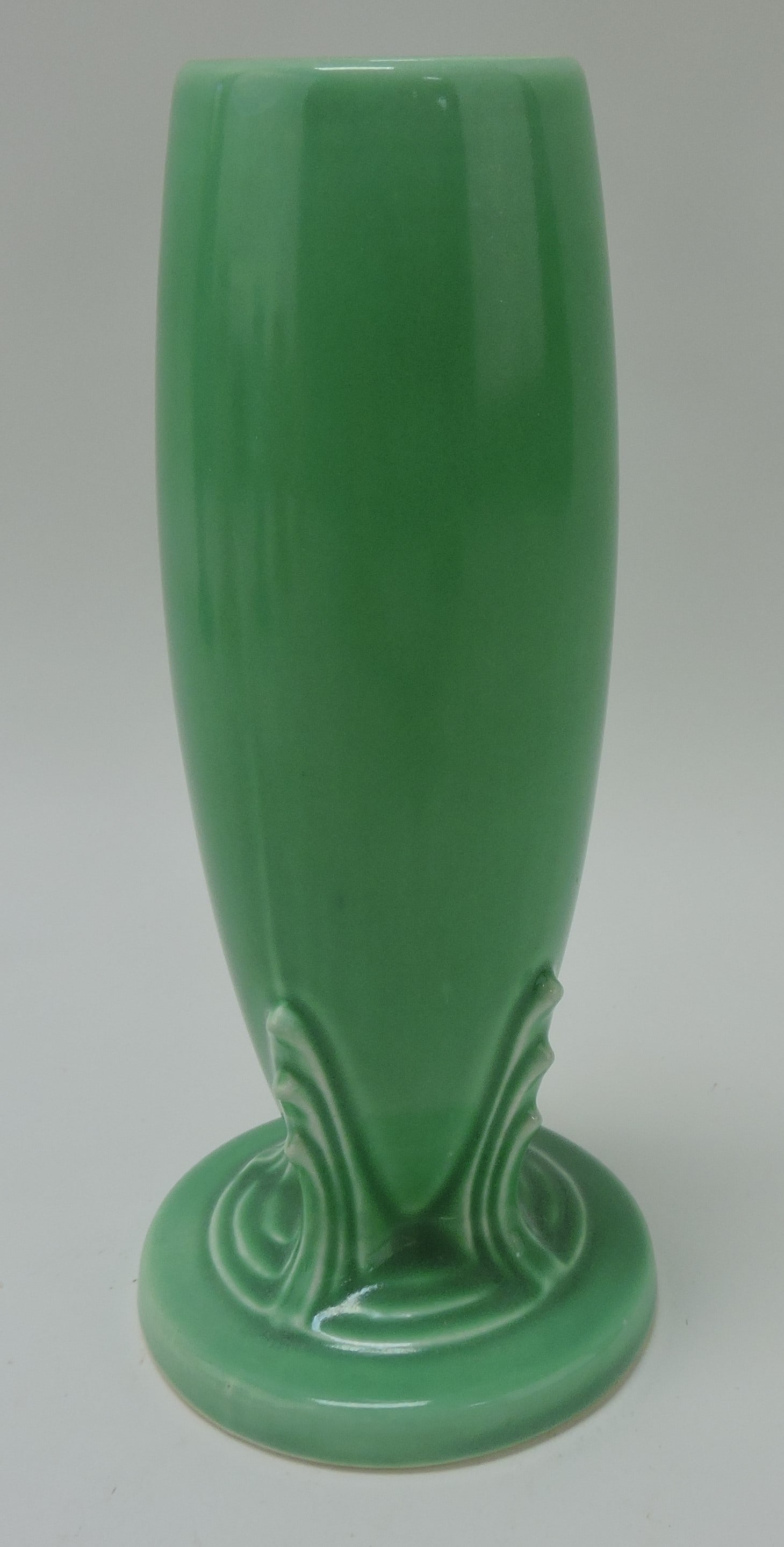 Fiesta bud vase, green (1 of 1)