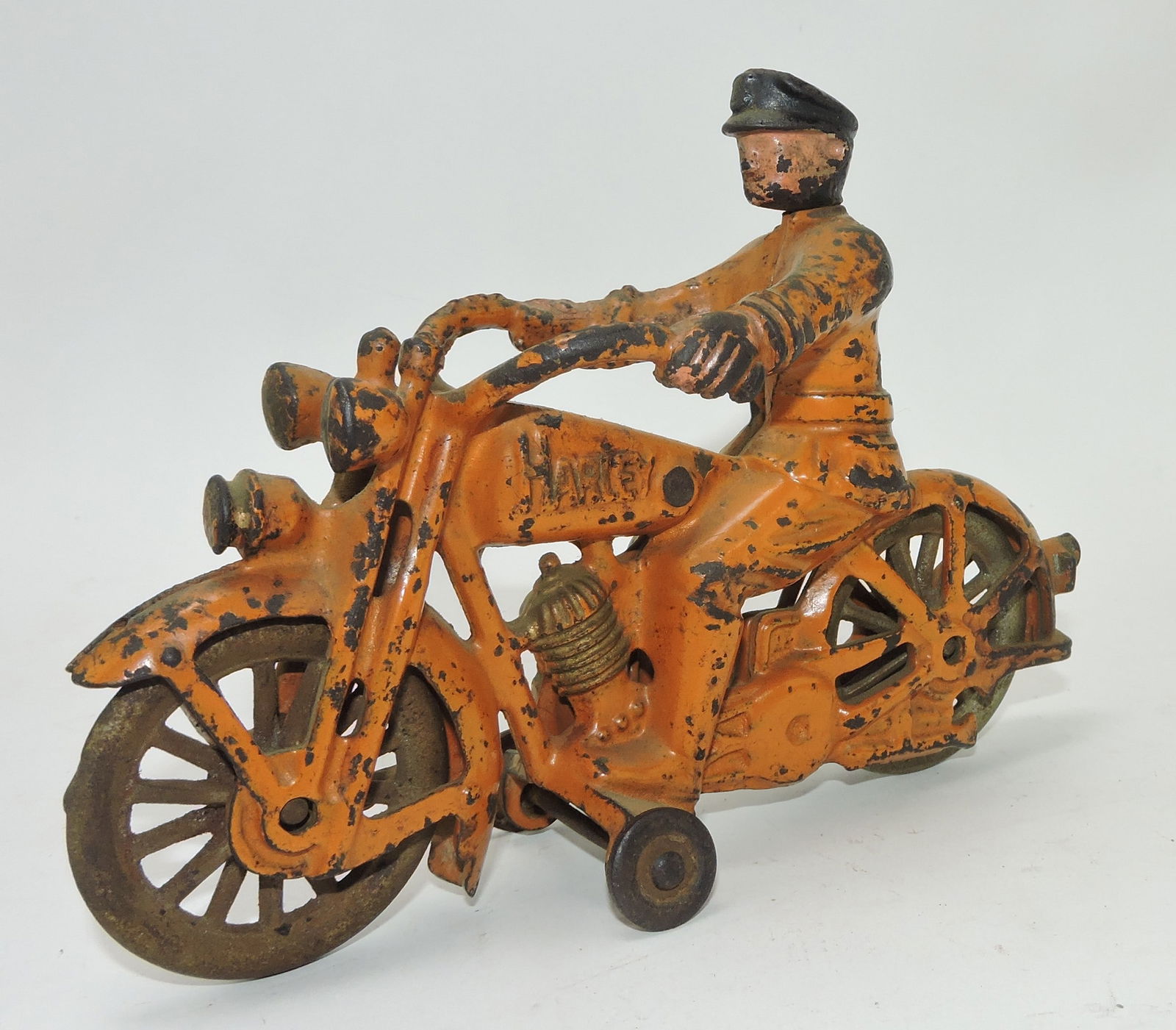 Hubley cast iron Harley Davidson: Swivelhead motorcycle