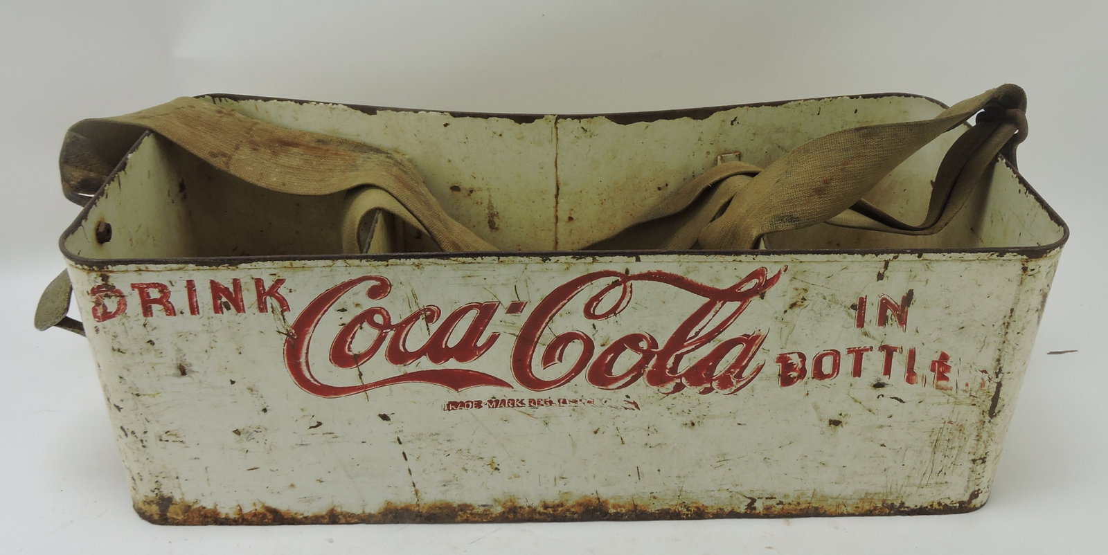Coca Cola metal stadium carrier: .
