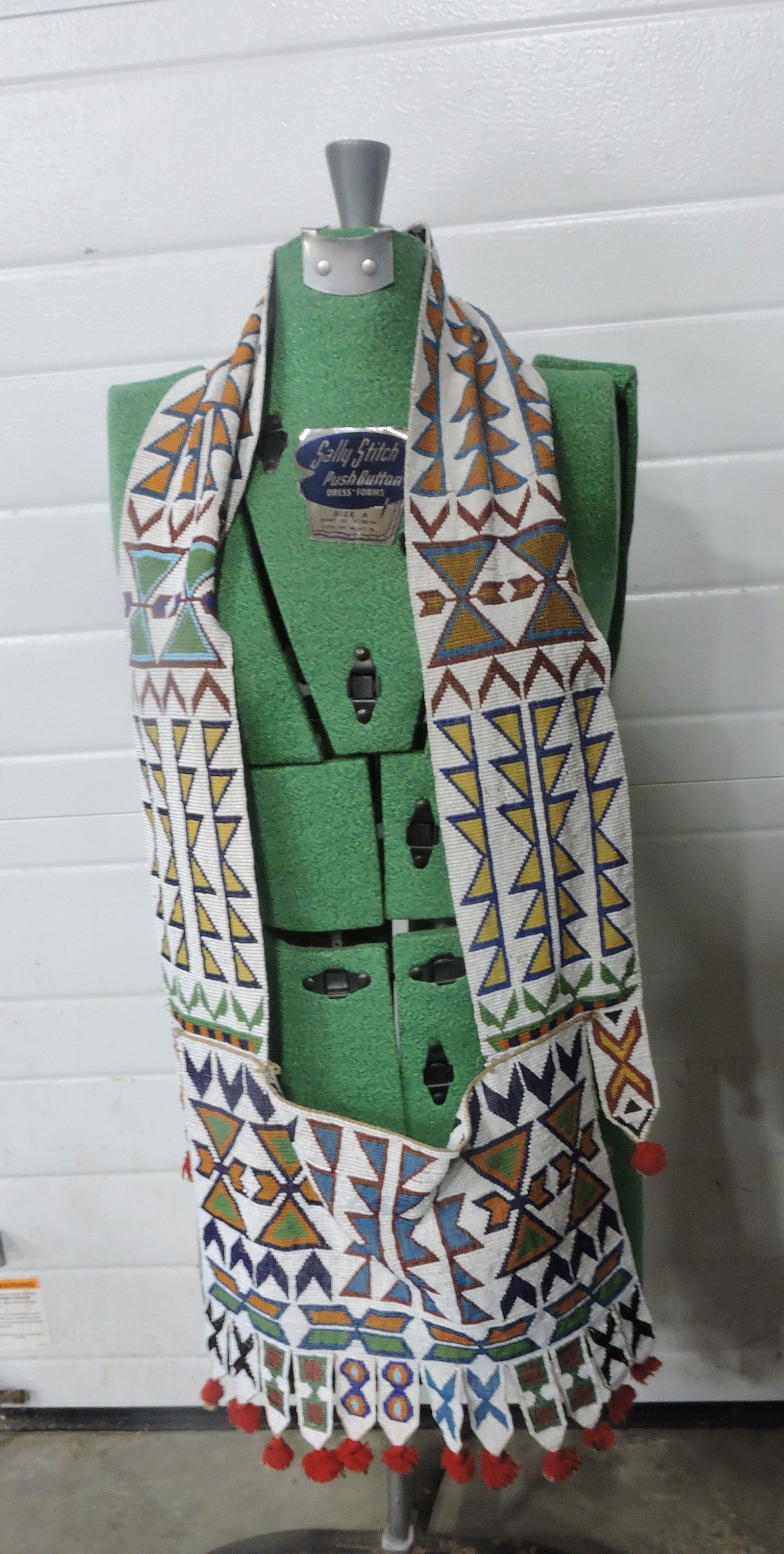 Native American Indian beaded apron (1 of 5)