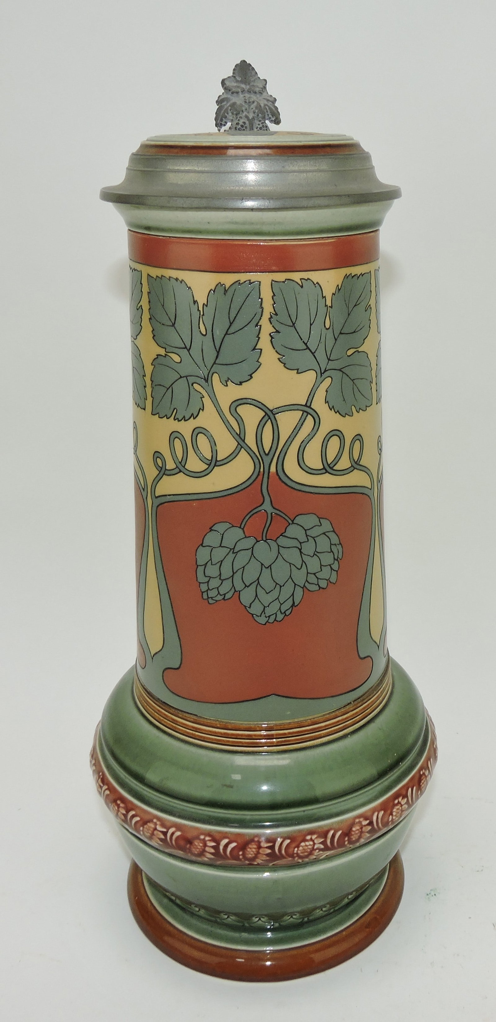 Mettlach stein #2799 2L, 13 1/2",: grapevines