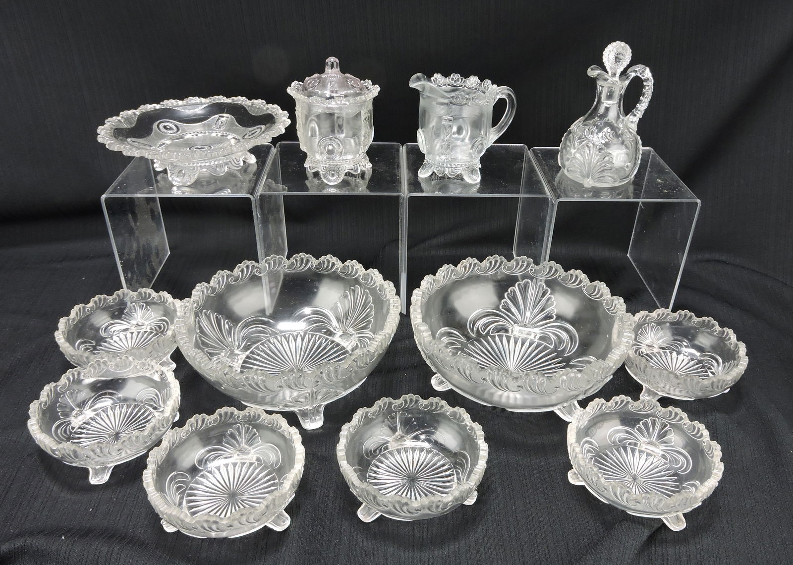 Greentown clear Dewey and Leaf (1 of 1)