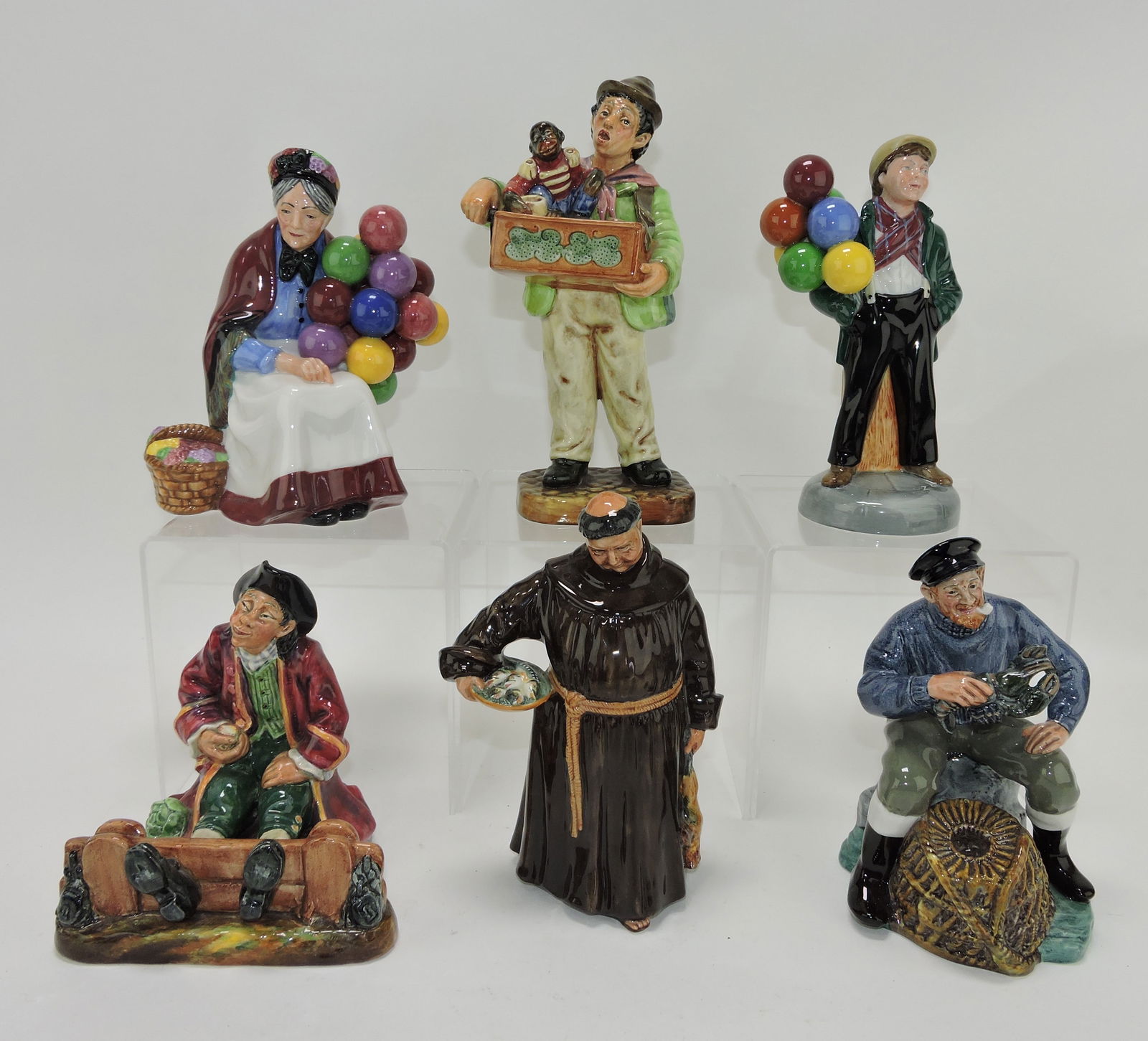 Royal Doulton lot of 6 figures: (1 of 1)