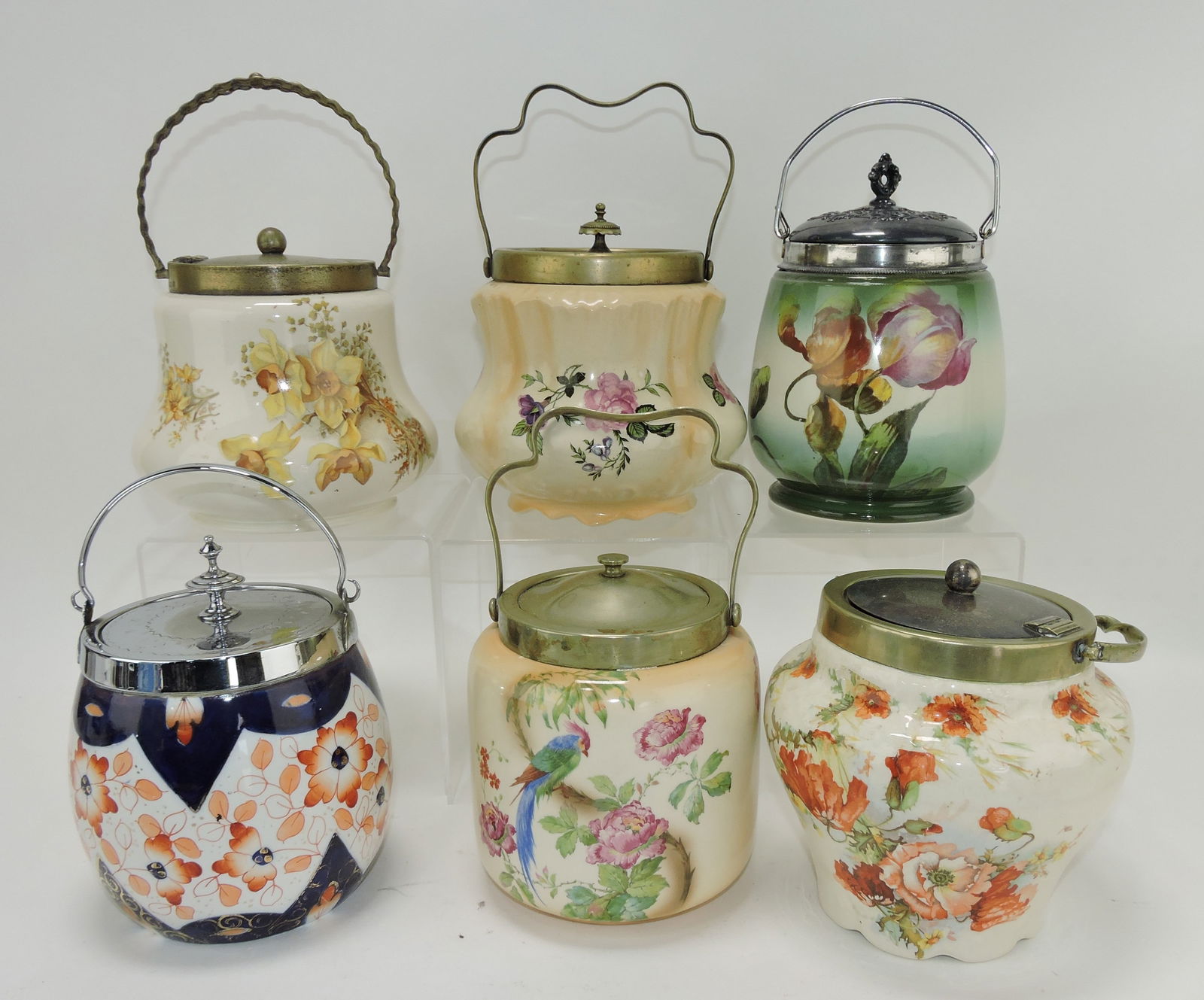 Lot of 6 biscuit jars: .
