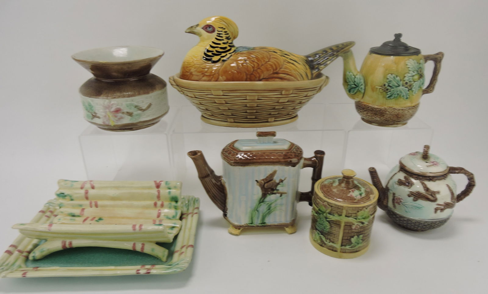 Majolica lot of 7 pcs, various condition (1 of 1)