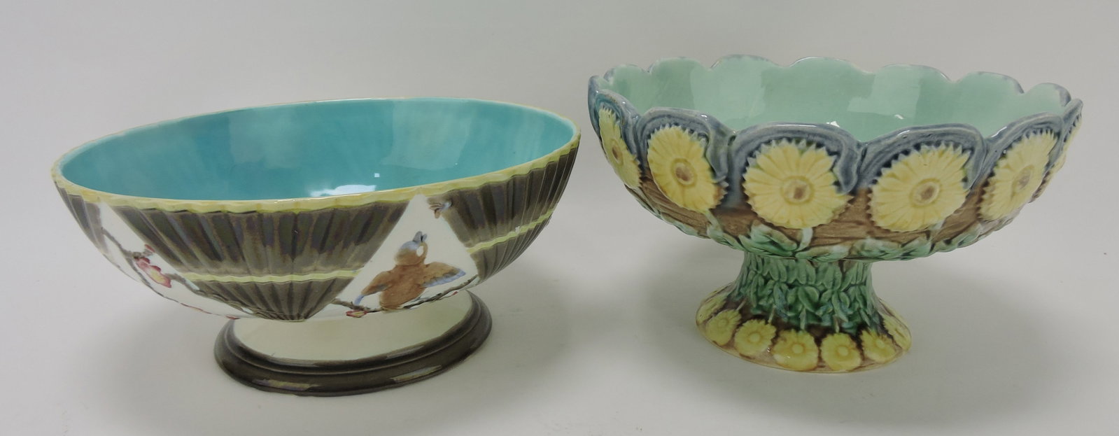 Wedgwood majolica bird and fan comport: AND Etruscan daisy comport