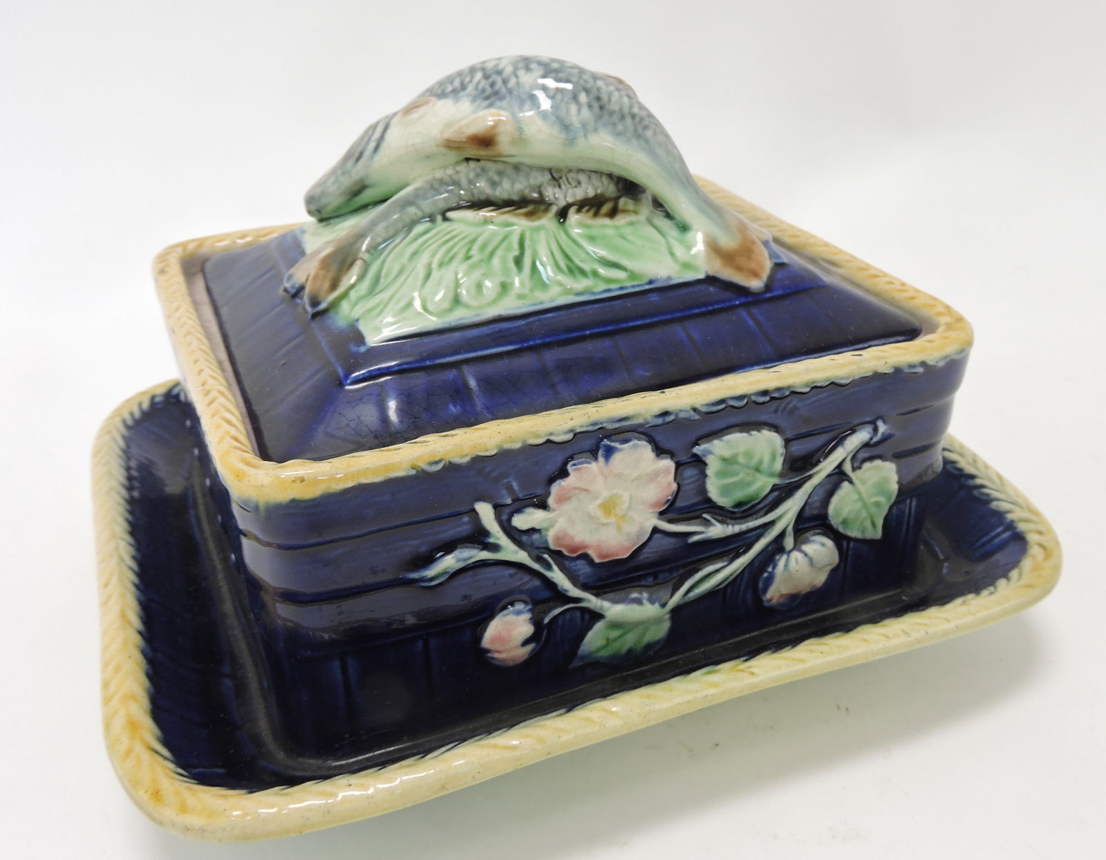 Majolica palissy lobster plate, 10"; (1 of 1)