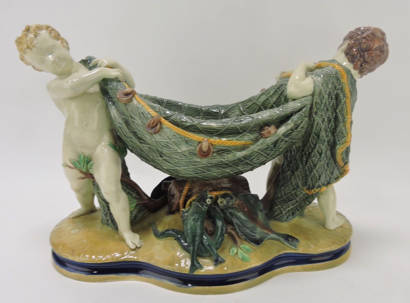 Copeland majolica table center with (1 of 1)