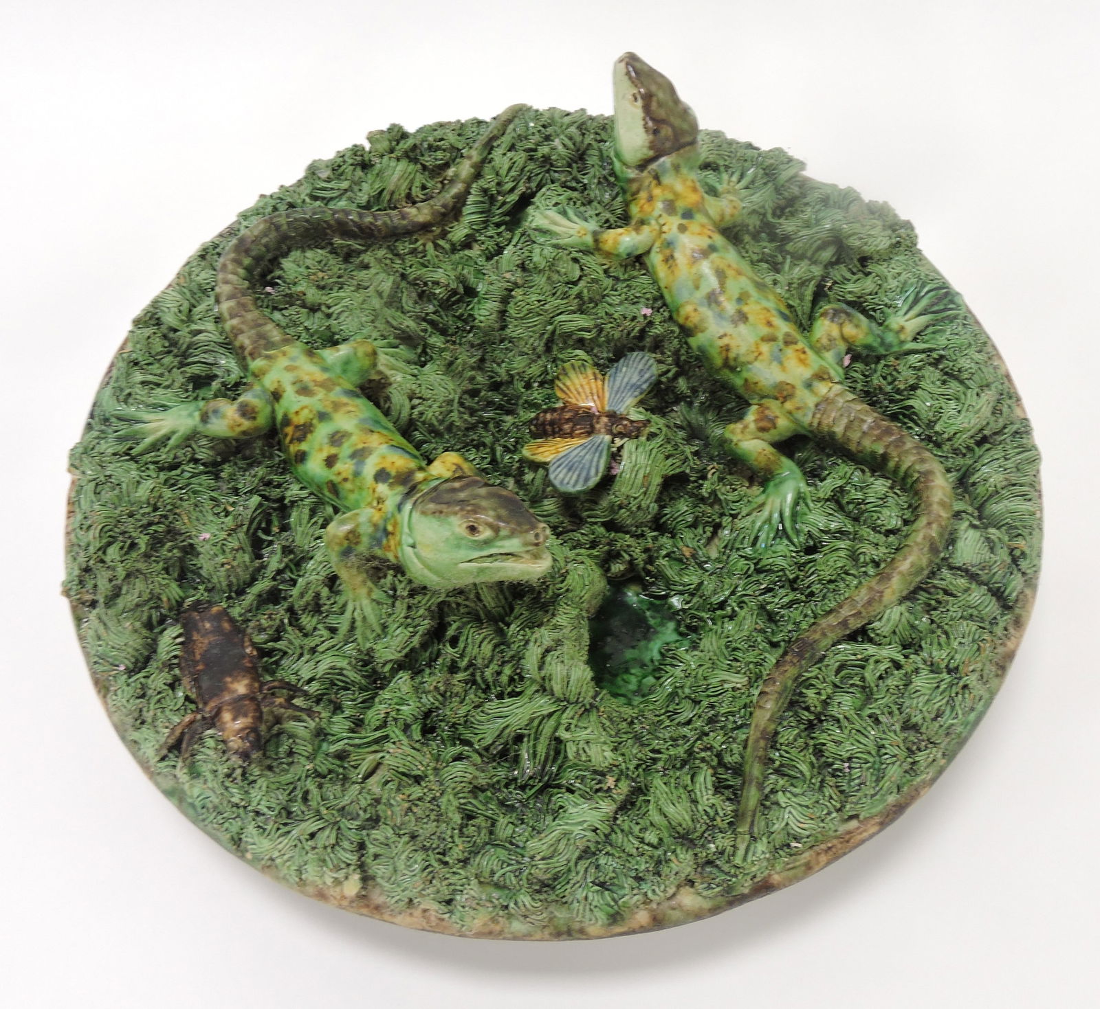 Portugal palissy round plaque with (1 of 3)